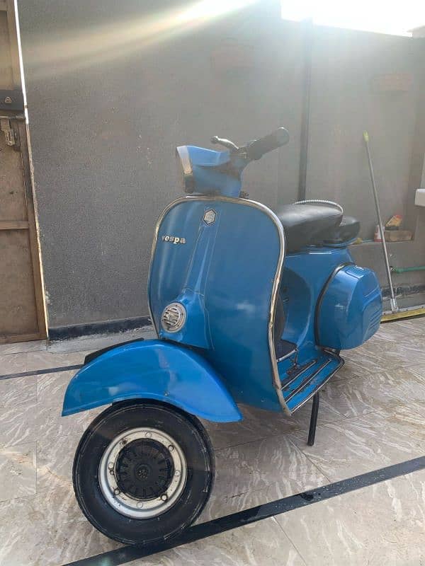 piaggo Vespa 1