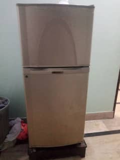 dawlance fridge urgent sale