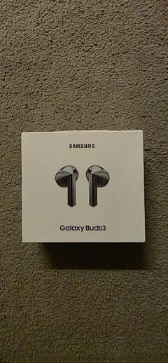 brand new Samsung galaxy buds 3