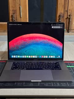 MacBook Pro 2019 | i7 | 16GB RAM 256GB SSD 4GB AMD Graphics – For Sale