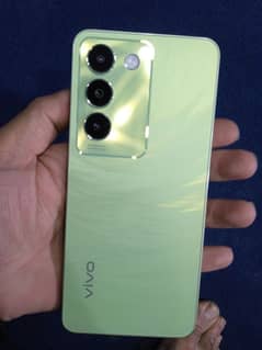 vivo y100 8/256 2 days used only. . . in reasonable price