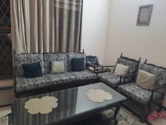 5 seater sofa set in good condition home used for sale