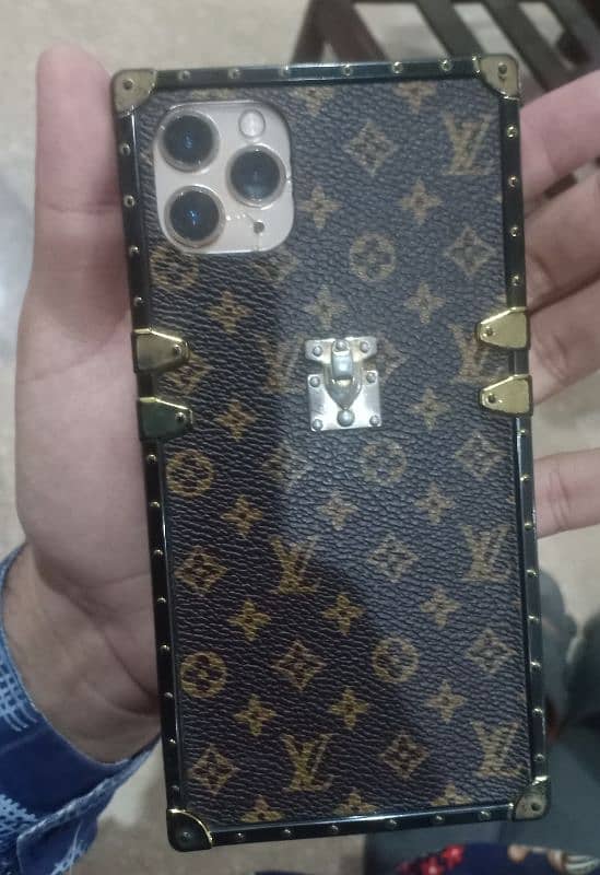 IPhone 11 Pro Max 0