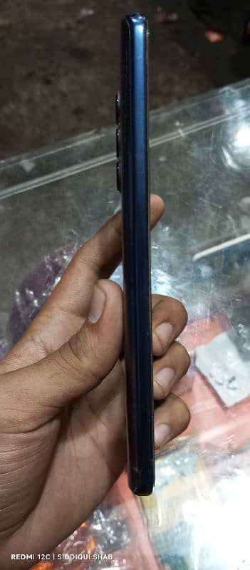 Motorola edge 2021 all ok 1 week checking warranty 2