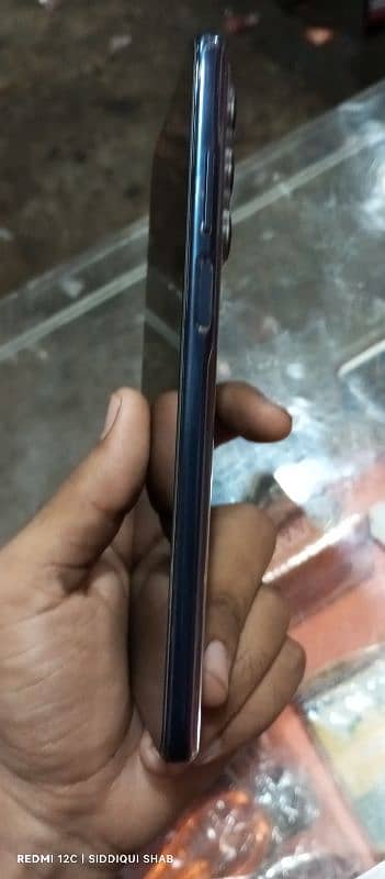 Motorola edge 2021 all ok 1 week checking warranty 5