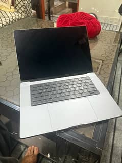 MACBOOK PRO M1 2021 16’’  32gb / 512 gb