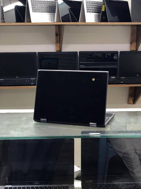 Lenovo 2-in-1 Touch Screen ChromeBook Laptop + Tablet 32GB Room 7