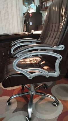 Office Chair in excellent condition