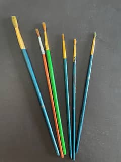 Paint brushes