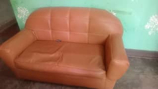 lether sofa in good condition