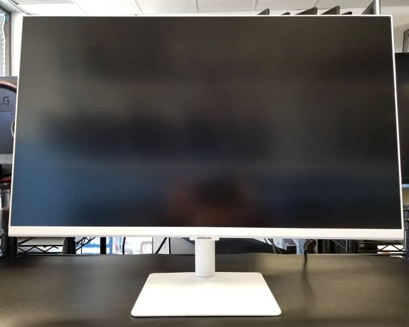 24" Inch Samsung 2K USB -C Monitor(2560 x 1440) Borderless wholesale 6