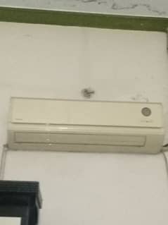 Air Conditioner 2nd hand - AC 220-240V