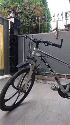 I'm selling my bicycle, if anyone interested contact me.