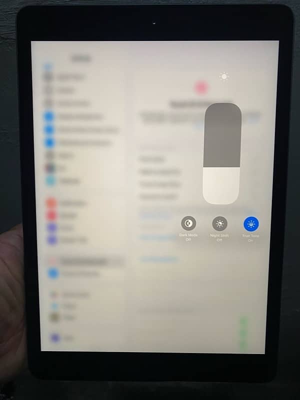 ipad 8th generation 32gb. 9.5/10 condition 4