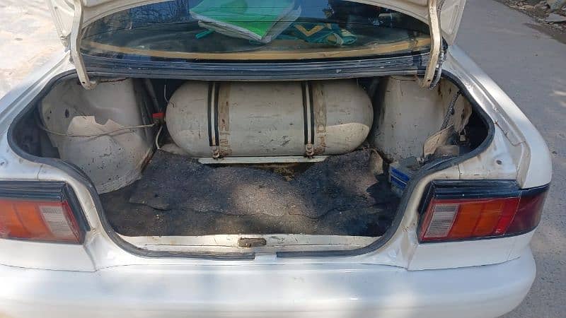 Nissan Sunny 1992 11