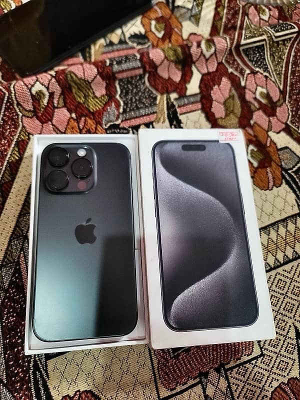 iphone 15 pro JV -128 gb- Black Titanium-No Exchange 0