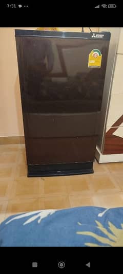 mitsubishi electric room fridge