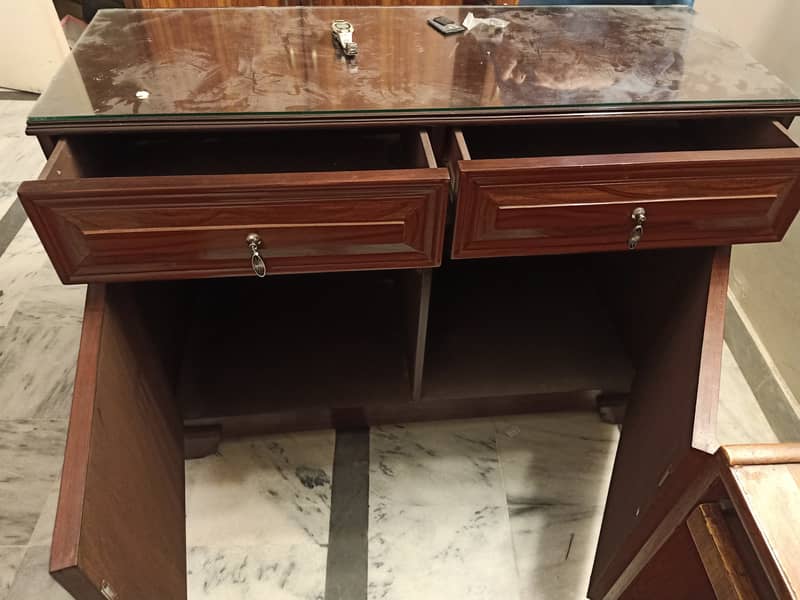 Solid Sheesham polished dressing table 1