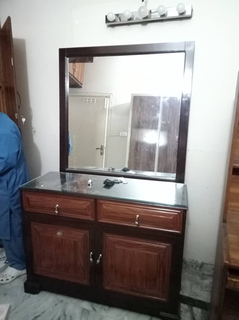 Solid Sheesham polished dressing table 2