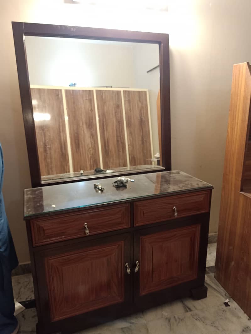 Solid Sheesham polished dressing table 3