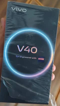 Vivo V40, 12/256, like new