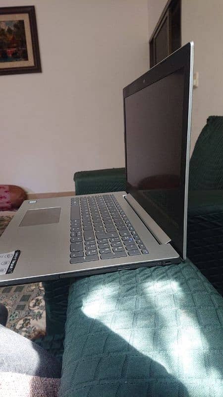 Lenovo Ideapad 1