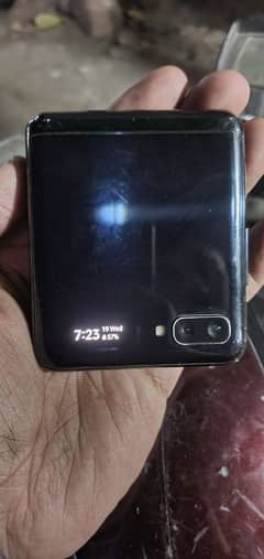 Samsung galaxy z flip Non pta 12/256 exchange possible