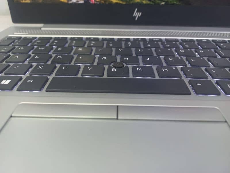 HP core i5 8 generation 4