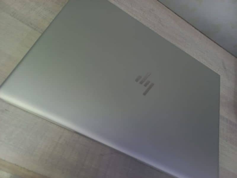 HP core i5 8 generation 5