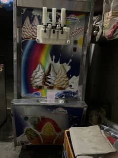 Ice cream maker