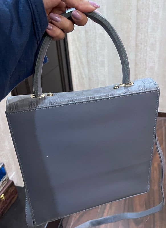 Grey bag 1