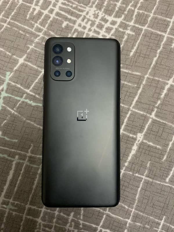 One Plus 9r 12-256 2