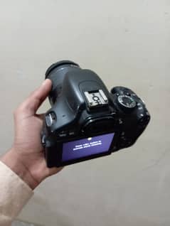 Canon 600d DSLR camera in karachi