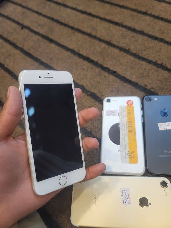 iPhone 7 jv all colour available 10by10 32 GB 128 GB mix battery 4