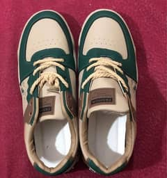 Green And Brown Solid Sneaker