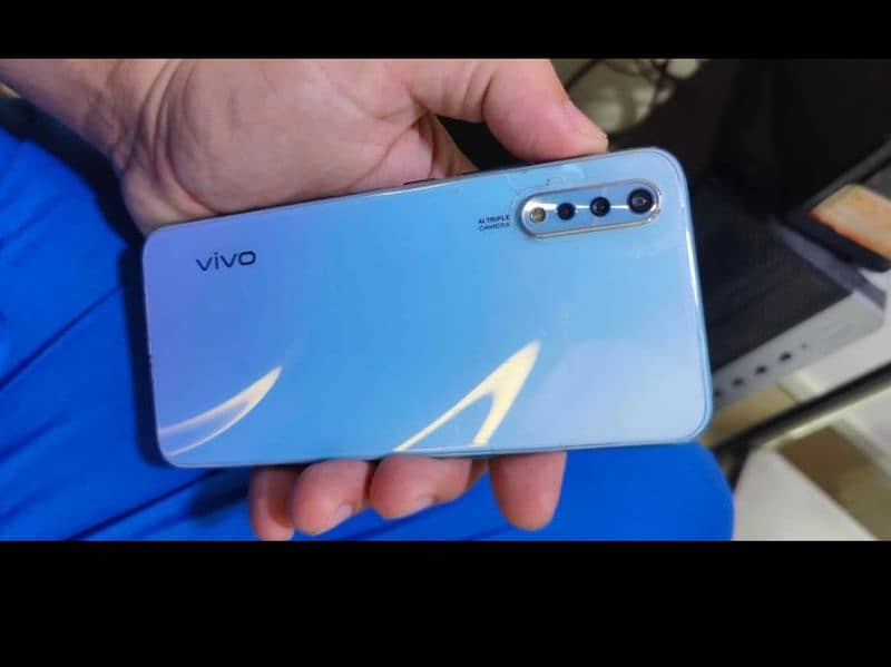 vivo s1 4/128 4