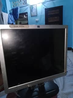 Hp Monitor 17 Incgh Bilkul Ok H Not Profblem Any Fulat Khuch Nhai