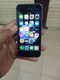 iphone 5s non pta 16gb storage all ok no open no repair. .