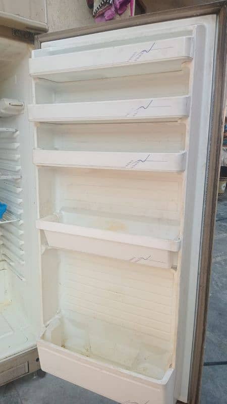 Dawlance fridge 4