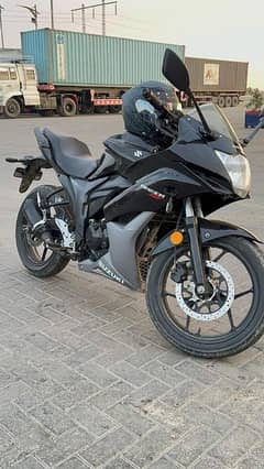 SUZUKI GIXXER 150(BLACK EDITION)