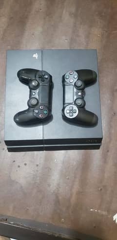 ps4 Fat 512GB 2 original controller . . . !