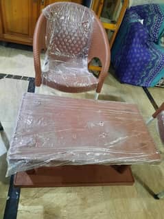 4 chairs 1 table new condition not use