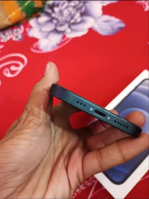 Iphone 12 10/10 condition Non pta 0