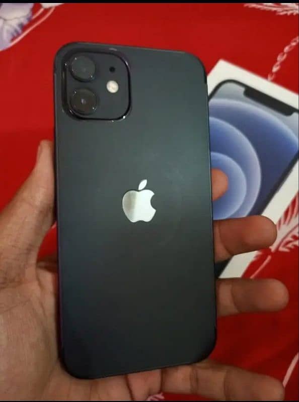 Iphone 12 10/10 condition Non pta 3