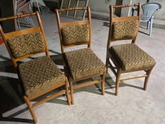 6 dinning chairs in good condition