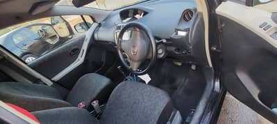 Toyota Vitz 2010