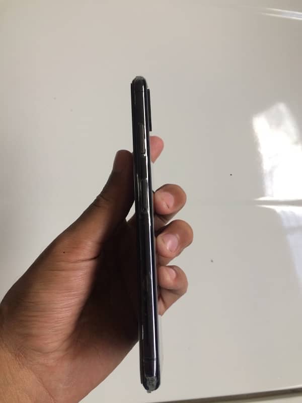 iPhone Xs Max 256GB Non PTA 5