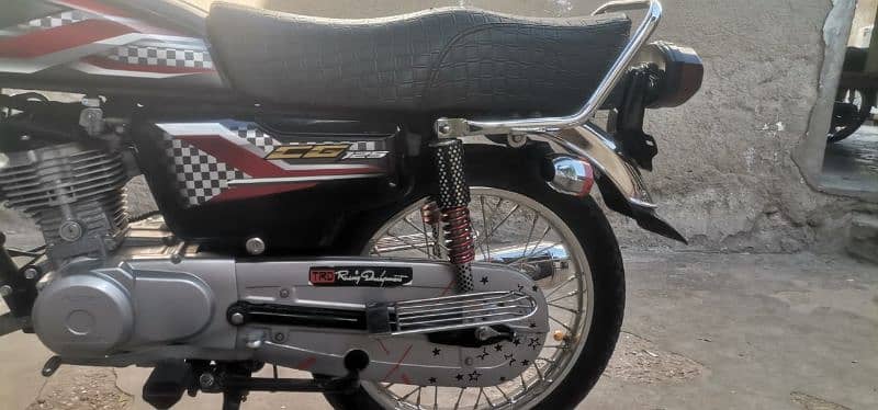 Honda 125 bike available for sale. . . 0