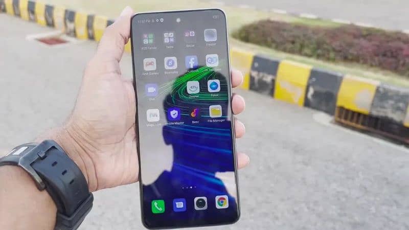 bilkul saaf Infinix note 11 pro 10/10 condition hai charging box new 0