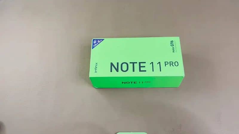 bilkul saaf Infinix note 11 pro 10/10 condition hai charging box new 3